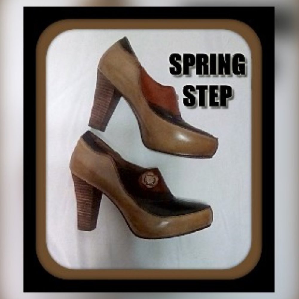 Spring Step Size 41/ 9.5 to 10 Vintage Deco Pump